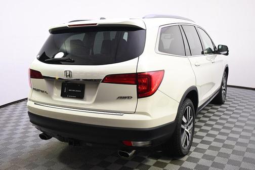 White Diamond Pearl 2017 Honda Pilot EX-L