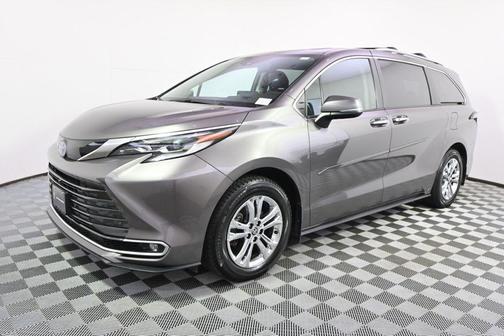 Predawn Gray Mica 2023 Toyota Sienna Platinum 7 Passenger