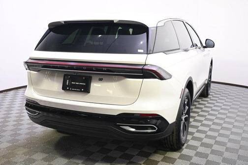 WHITE PLATINUM MET 3C 2026 Lincoln Nautilus Premiere