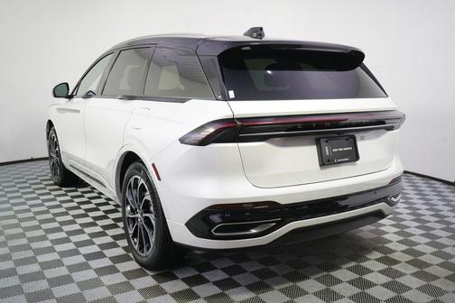 WHITE PLATINUM MET 3C 2026 Lincoln Nautilus Reserve