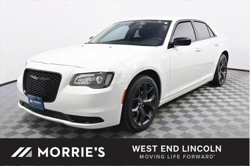 2022 Chrysler 300 Touring