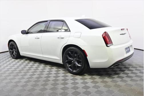 2022 Chrysler 300 Touring