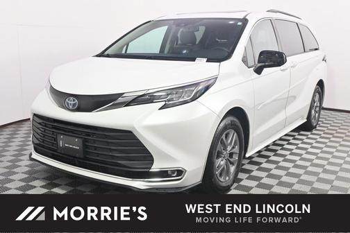 2022 Toyota Sienna XLE 7 Passenger