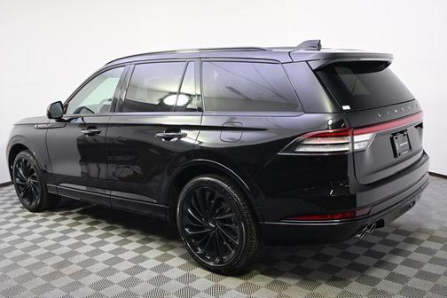 Infinite Black Metallic Clearcoat 2026 Lincoln Aviator Reserve AWD