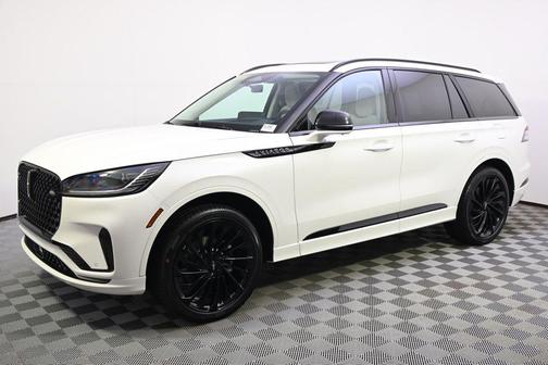 Pristine White Metallic Tri-Coat 2026 Lincoln Aviator Reserve AWD