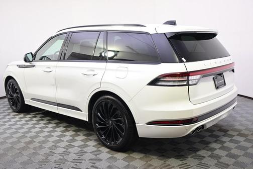 Pristine White Metallic Tri-Coat 2026 Lincoln Aviator Reserve AWD