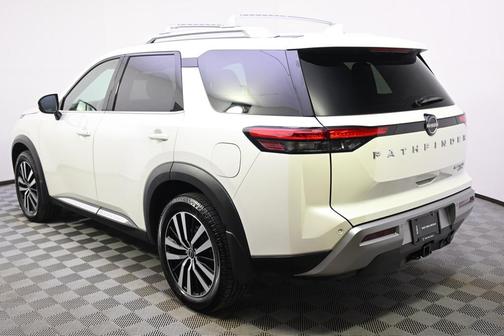 2023 Nissan Pathfinder Platinum 4WD