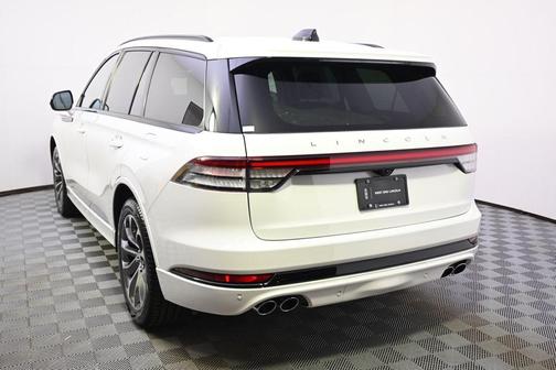 Pristine White Metallic Tri-Coat 2026 Lincoln Aviator Premiere