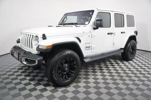 Bright White Clearcoat 2019 Jeep Wrangler Unlimited Sahara
