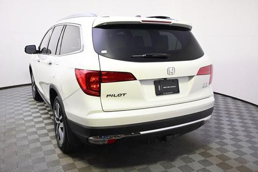 White Diamond Pearl 2017 Honda Pilot Elite
