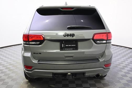 2022 Jeep Grand Cherokee Laredo