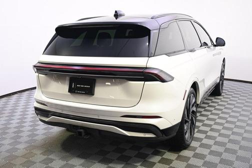 White Platinum Metallic Tri-Coat 2024 Lincoln Nautilus Reserve