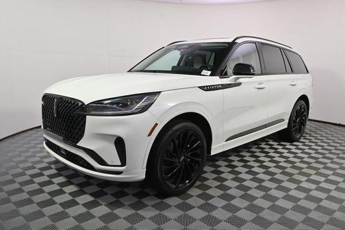 Pristine White Metallic Tri-Coat 2026 Lincoln Aviator Reserve AWD