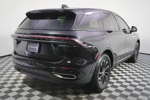 Infinite Black Metallic Clearcoat 2026 Lincoln Nautilus Premiere