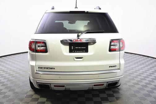 2016 GMC Acadia Denali