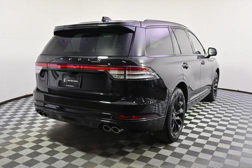 Infinite Black Metallic Clearcoat 2026 Lincoln Aviator Premiere