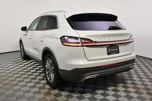 2019 Lincoln Nautilus Select