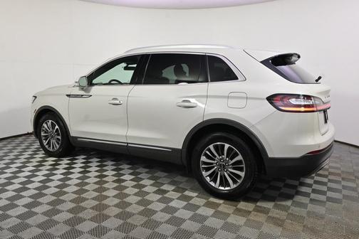 2019 Lincoln Nautilus Select