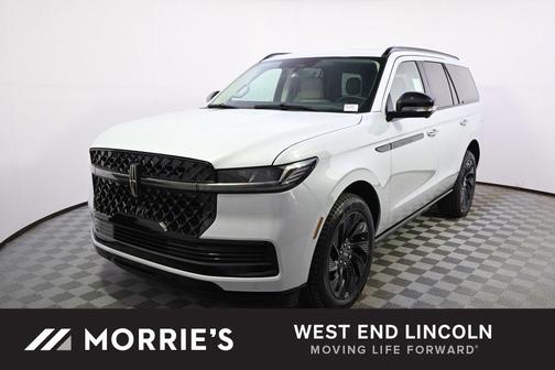 Crystal White Metallic Clearcoat 2026 Lincoln Navigator Reserve