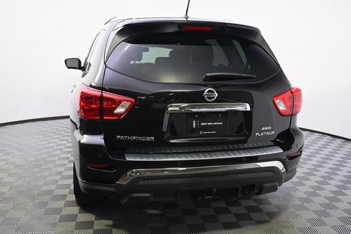 2017 Nissan Pathfinder Platinum