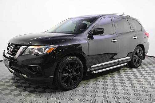 2017 Nissan Pathfinder Platinum