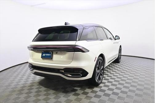 2025 Lincoln Nautilus Reserve