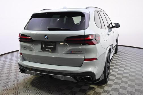 2024 BMW X5 M60i