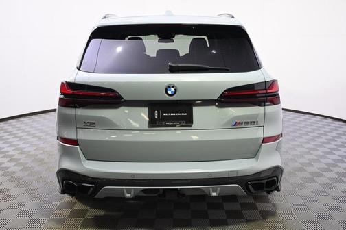 2024 BMW X5 M60i