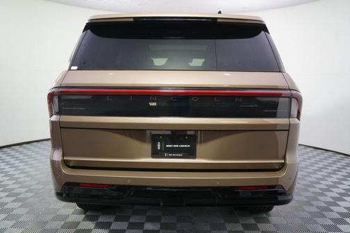 Sunrise Copper Metallic Pearlcoat 2026 Lincoln Navigator Black Label