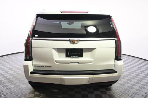 Crystal White Tricoat 2016 Cadillac Escalade Luxury