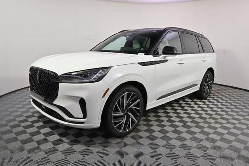 Pristine White Metallic Tri-Coat 2026 Lincoln Aviator Black Label AWD