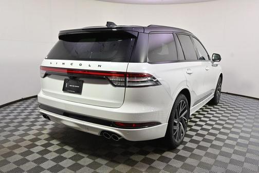 Pristine White Metallic Tri-Coat 2026 Lincoln Aviator Black Label AWD