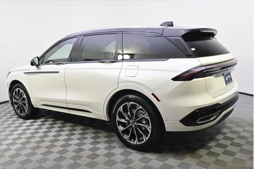 2025 Lincoln Nautilus Reserve