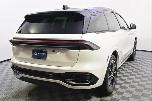 2025 Lincoln Nautilus Reserve