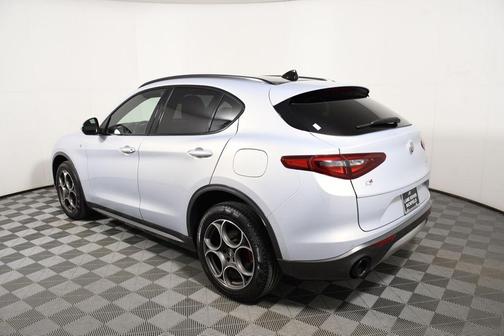 Moonlight Gray Metallic 2022 Alfa Romeo Stelvio Ti