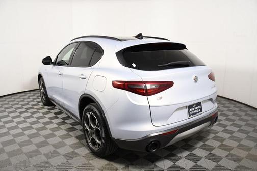 Moonlight Gray Metallic 2022 Alfa Romeo Stelvio Ti