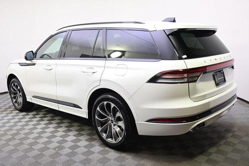 Pristine White Metallic Tri-Coat 2026 Lincoln Aviator Premiere