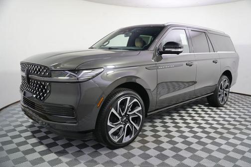 Chroma Caviar Dark Gray Metallic Clearcoat 2026 Lincoln Navigator Black Label
