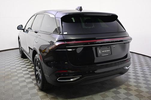 Infinite Black Metallic Clearcoat 2026 Lincoln Nautilus Premiere