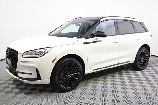 PRISTINE WHITE MET 3C 2026 Lincoln Corsair Reserve