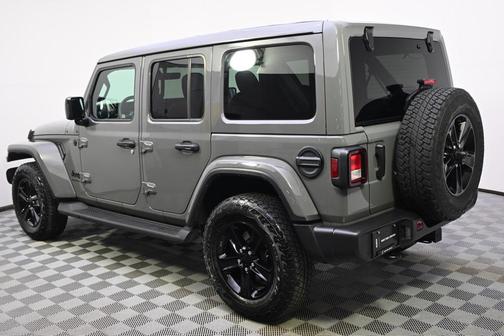 2023 Jeep Wrangler 4-Door Sahara Altitude 4x4
