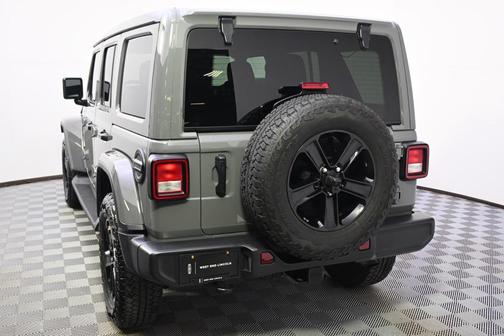 2023 Jeep Wrangler 4-Door Sahara Altitude 4x4