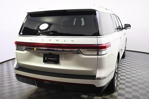 2024 Lincoln Navigator L Reserve
