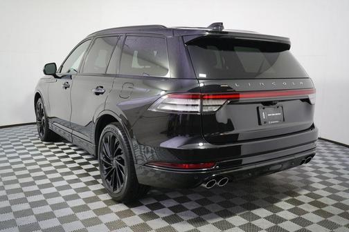 Infinite Black Metallic Clearcoat 2026 Lincoln Aviator Reserve AWD