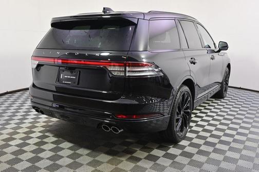 Infinite Black Metallic Clearcoat 2026 Lincoln Aviator Reserve AWD