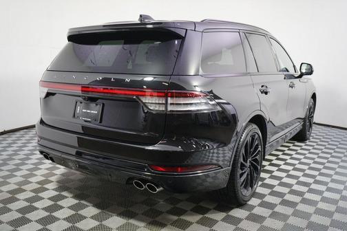 Infinite Black Metallic Clearcoat 2026 Lincoln Aviator Reserve AWD