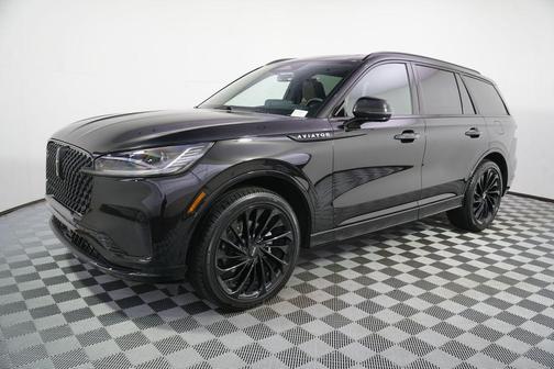 Infinite Black Metallic Clearcoat 2026 Lincoln Aviator Reserve AWD
