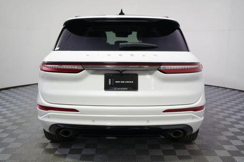 Pristine White Metallic Tri-Coat 2023 Lincoln Corsair Reserve