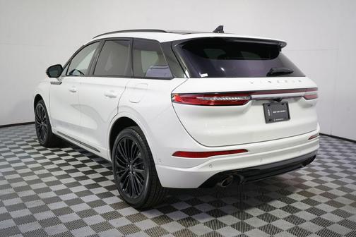 Pristine White Metallic Tri-Coat 2023 Lincoln Corsair Reserve