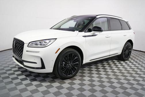 Pristine White Metallic Tri-Coat 2023 Lincoln Corsair Reserve